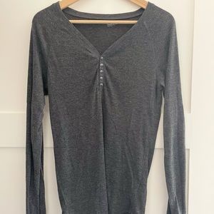 GapBody shirt size Small